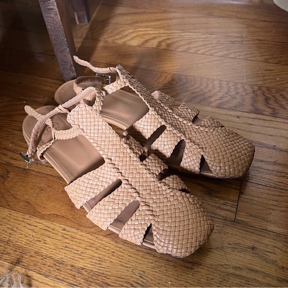 LoQ Arlo Braided Leather Fisherman Sandals - Picture 4 of 5
